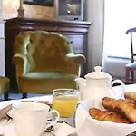 Hotel De L'universite 3*