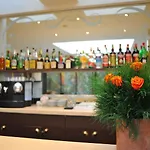 De L'universite Hotel