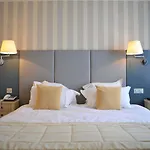 Hotel De L'universite 3*