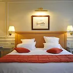 De L'universite Hotel 3*