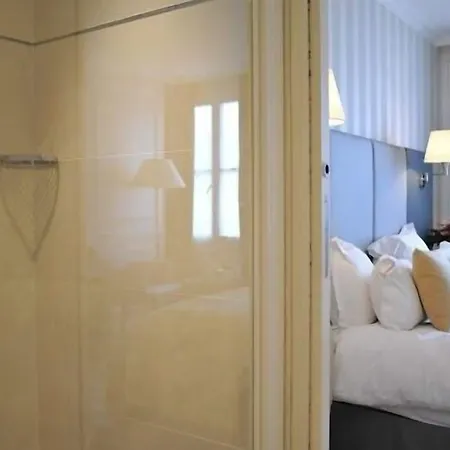De L'universite Hotel Parigi
