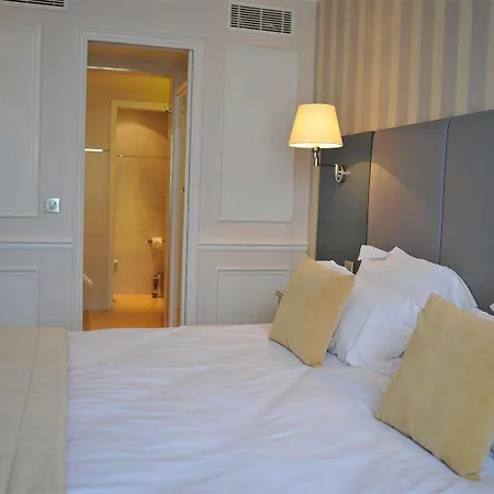 De L'universite Hotel Parigi