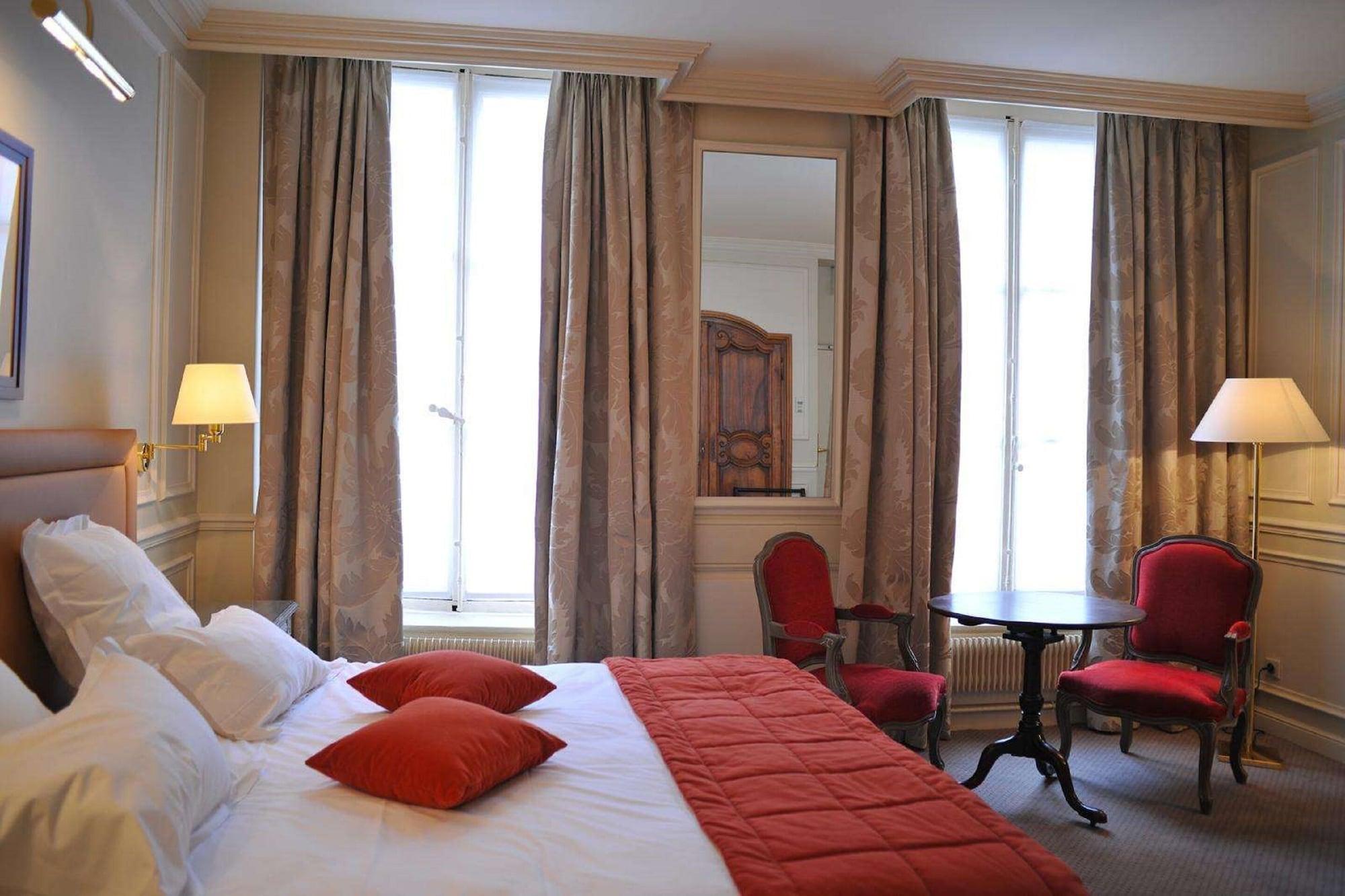 De L'universite Hotel 3*