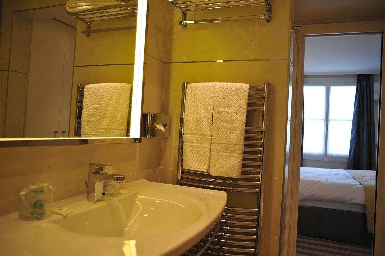 De L'universite Hotel 3*