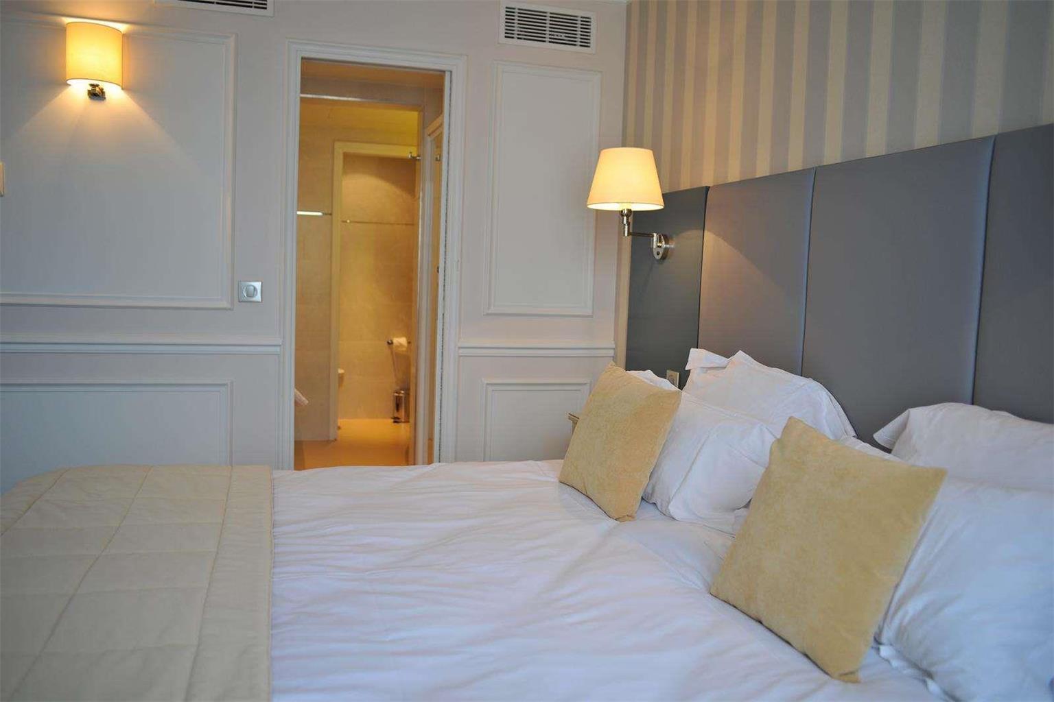 De L'universite Hotel Paris
