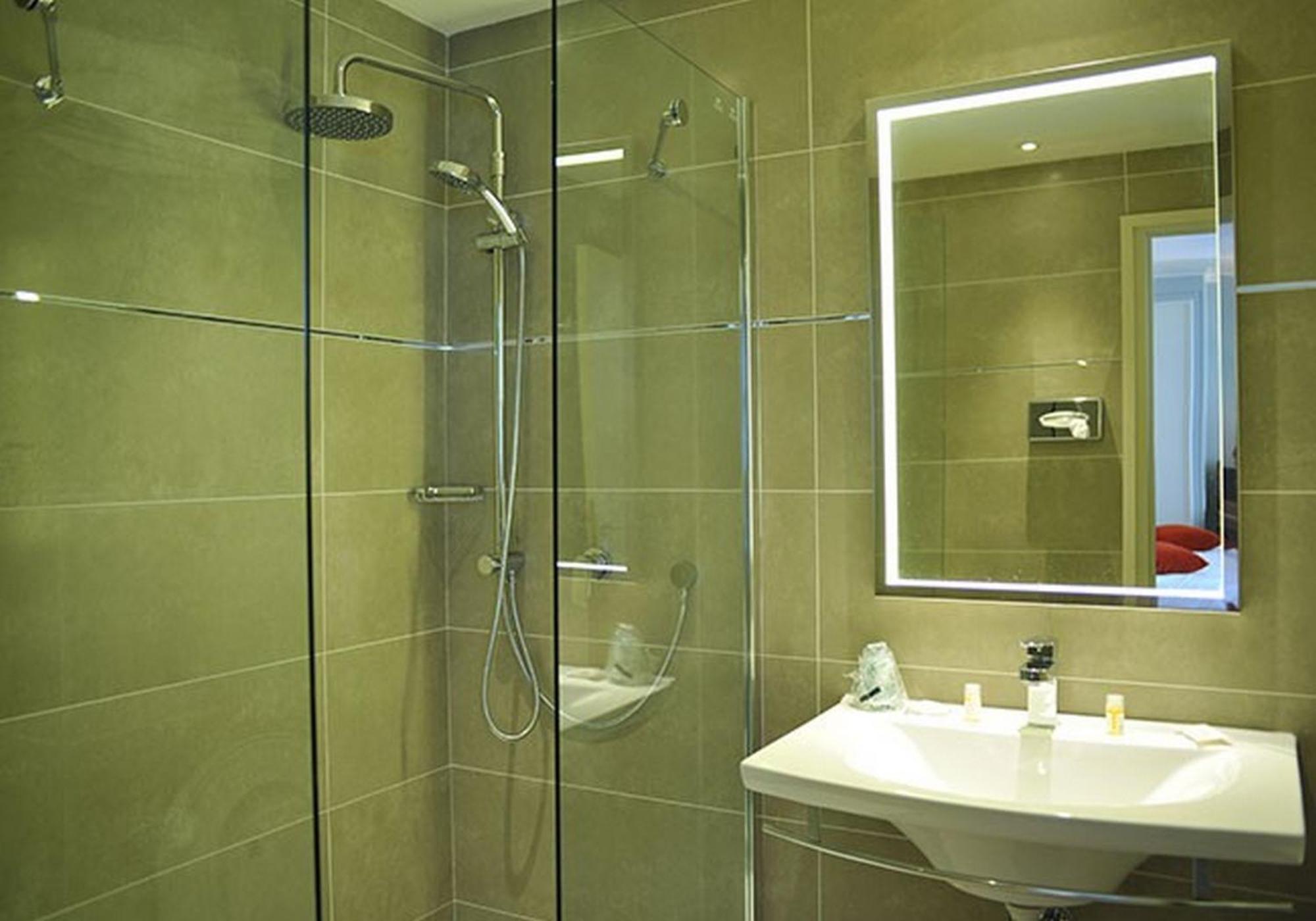 Hotel De L'universite Parigi