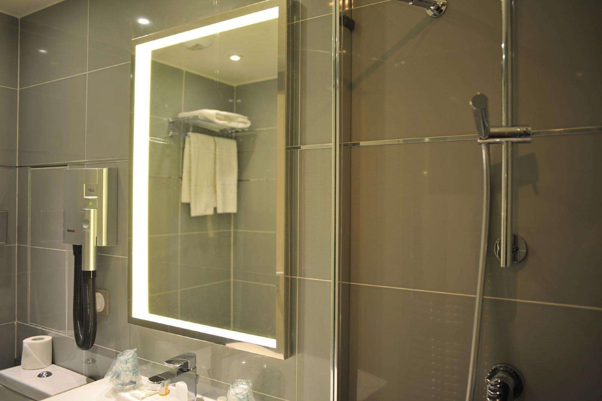 Hotel De L'universite Parigi