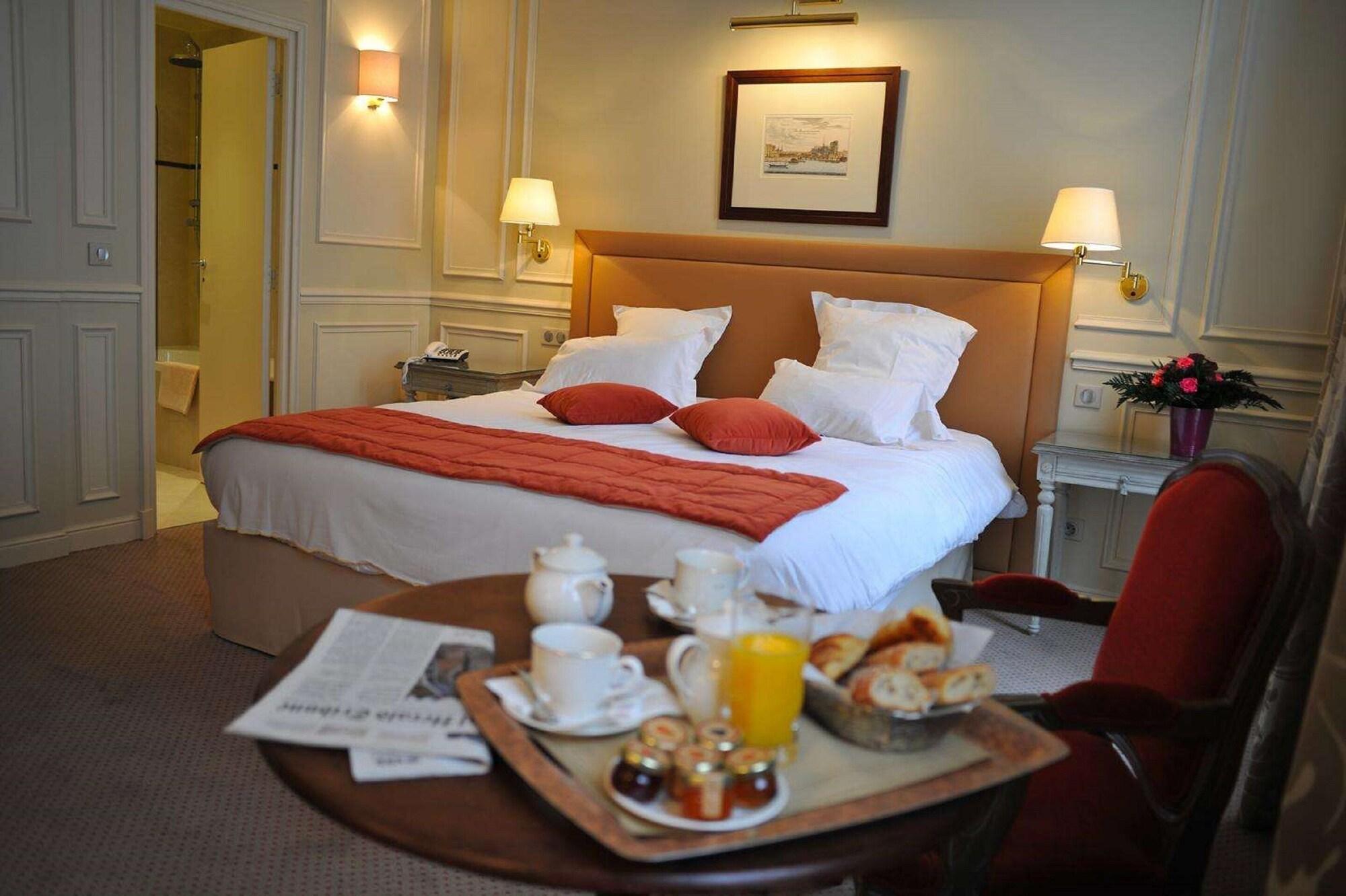 Hotel De L'universite