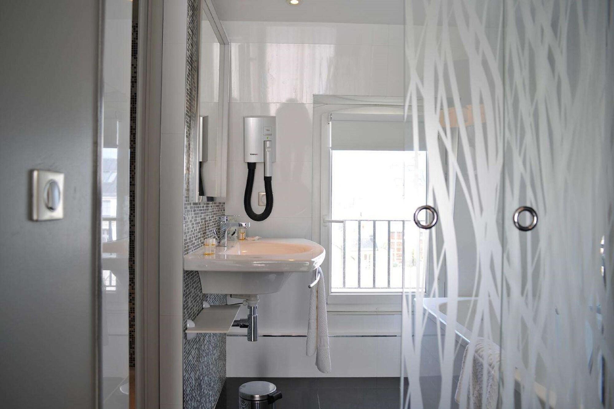 Hotel De L'universite Parigi