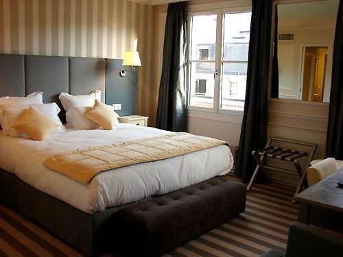 De L'universite Hotel 3*