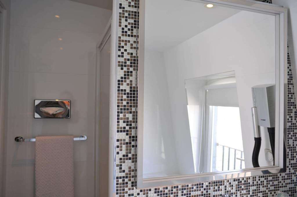 De L'universite Hotel 3*