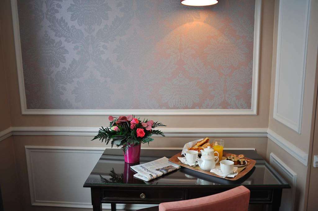 De L'universite Hotel